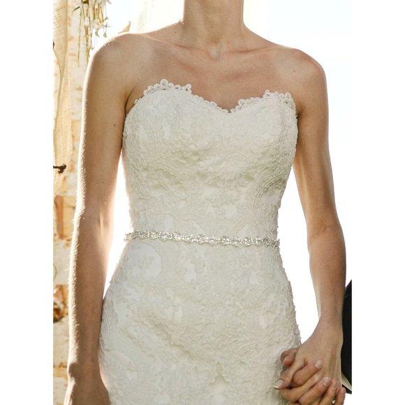 Ivory Lace Wedding Dress by Stella York, Size 4 - Picture 5 of 7